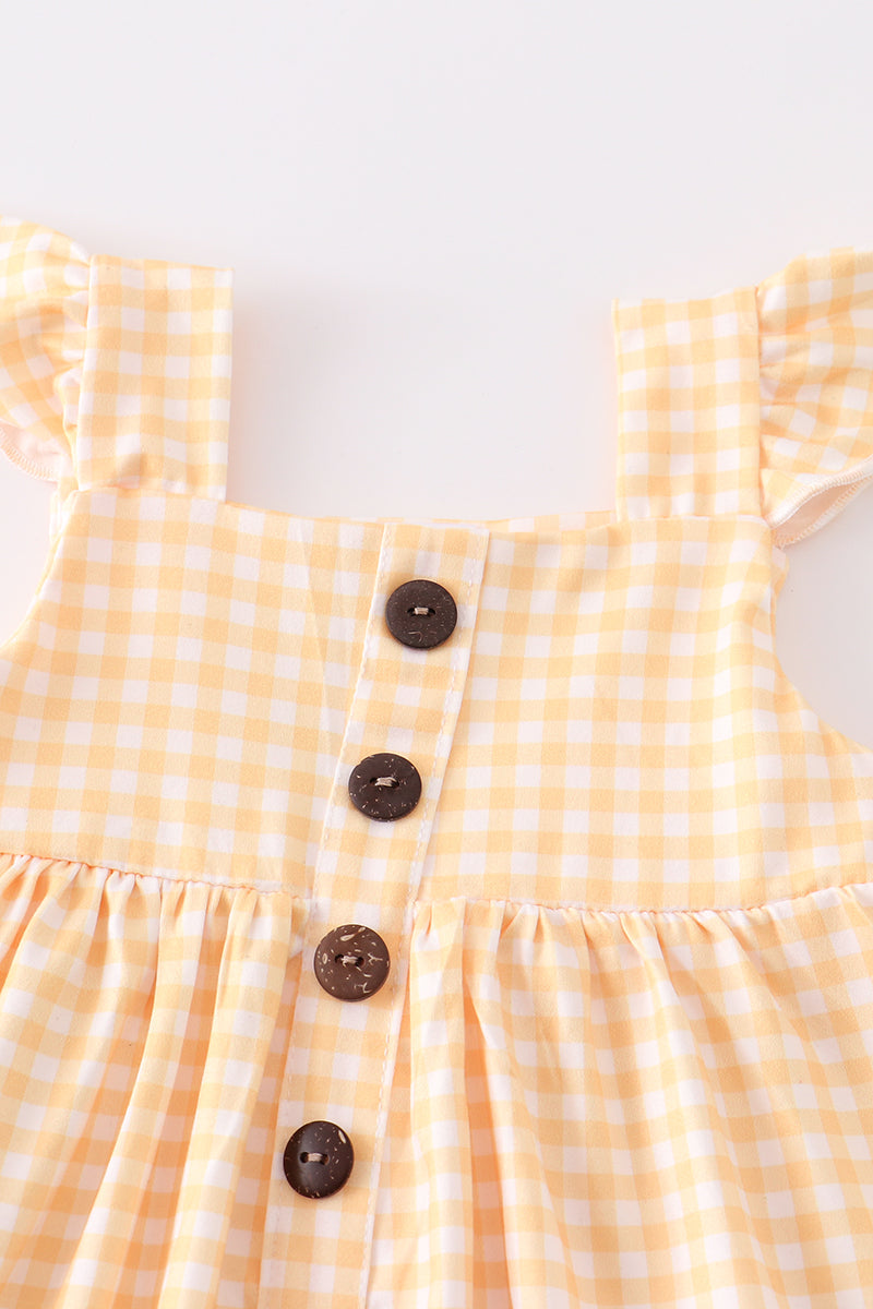 Beige plaid buttons ruffle baby set