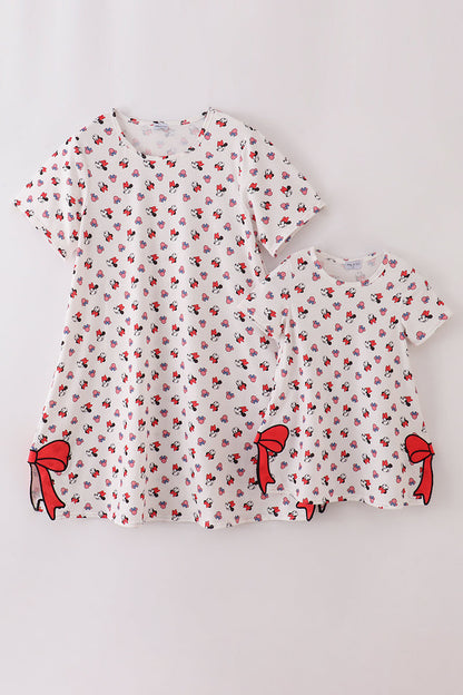 Character print bow applique mom&me dress