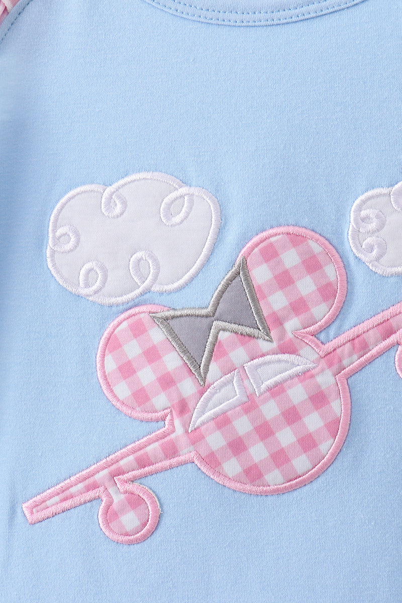 Blue character plane applique ruffle shorts est