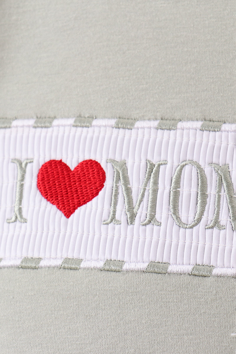 Green I love MOMMY smocked gingham shorts set